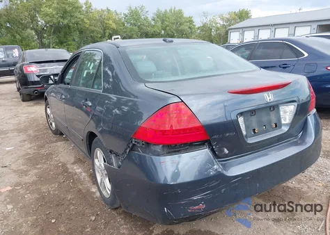 2006 Honda Accord 2.4 Ex z USA, uszkodzony, nr VIN 1HGCM56776A103522